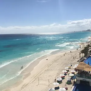 Oceanfront Prime Location Apartamento